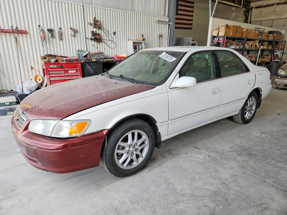 53108726 :رقم المزاد ، 4T1BF28K71U970586 vin ، 2001 Toyota Camry مزاد بيع