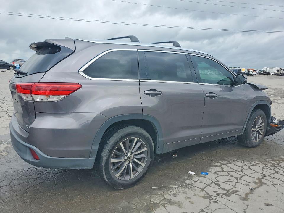 54434836 :رقم المزاد ، 5TDKZRFH0JS532752 vin ، 2018 Toyota Highlander مزاد بيع