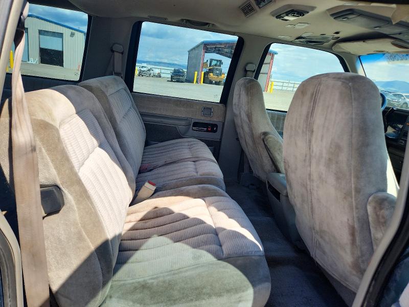 51773236 :رقم المزاد ، 1GNFK16K0RJ362122 vin ، 1994 Chevrolet Subrban مزاد بيع