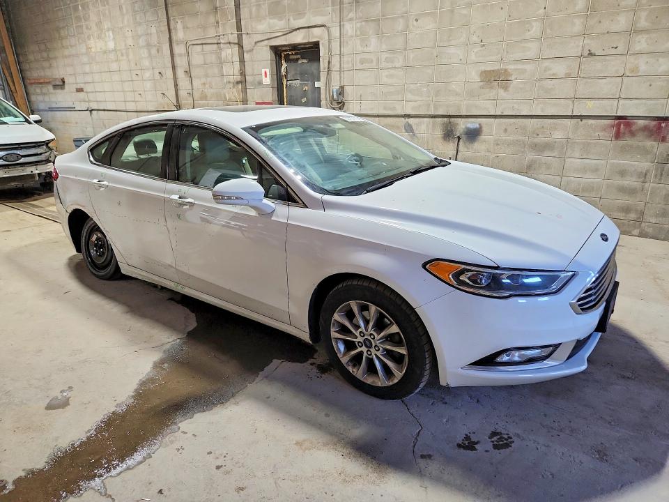 52737116 :رقم المزاد ، 3FA6P0HDXHR115610 vin ، 2017 Ford Fusion مزاد بيع