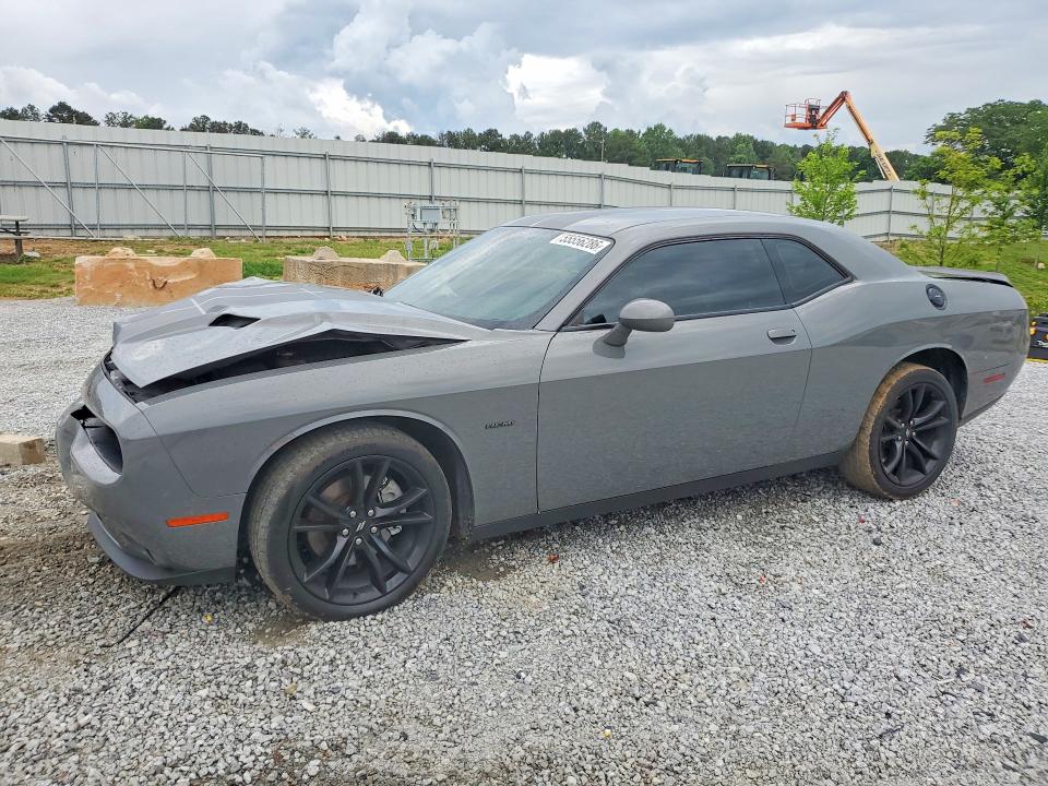 55556286 :رقم المزاد ، 2C3CDZBTXJH288608 vin ، 2018 Dodge Challenger مزاد بيع