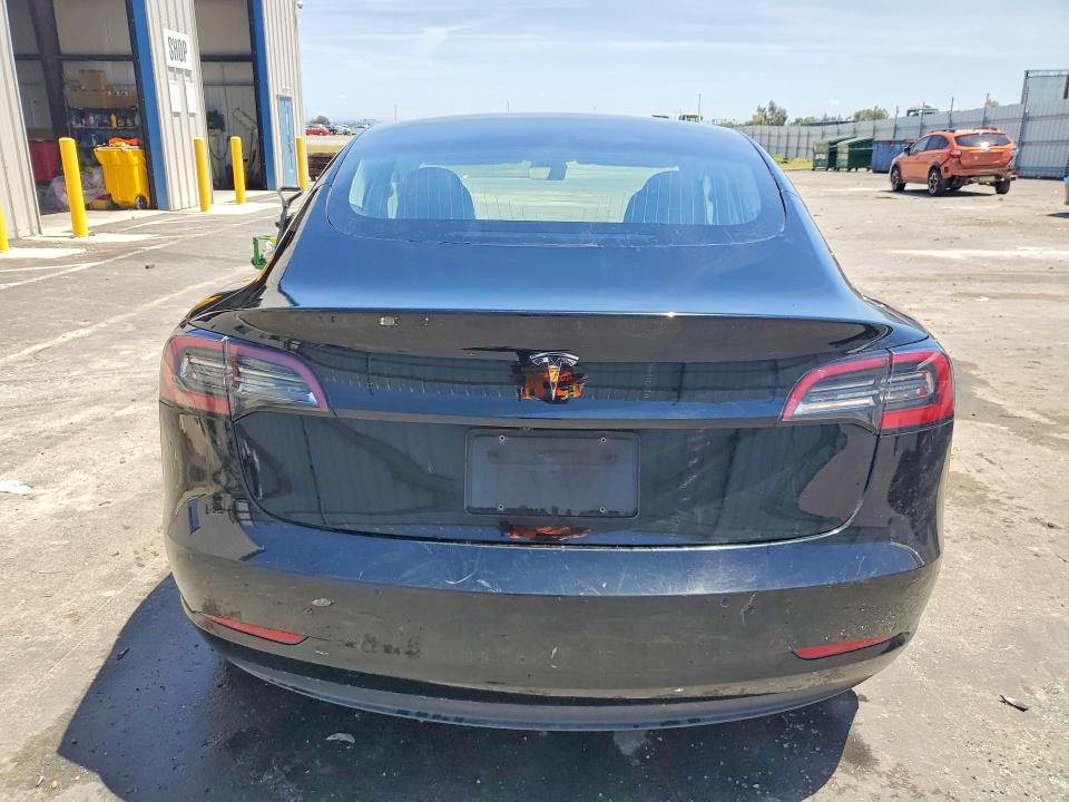 52964406 :رقم المزاد ، 5YJ3E1EAXNF188072 vin ، 2022 Tesla Model 3 مزاد بيع