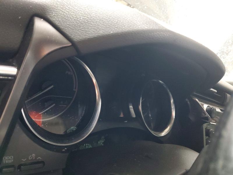 53950136 :رقم المزاد ، 4T1B21HK6JU507702 vin ، 2018 Toyota Camry Hybrid مزاد بيع