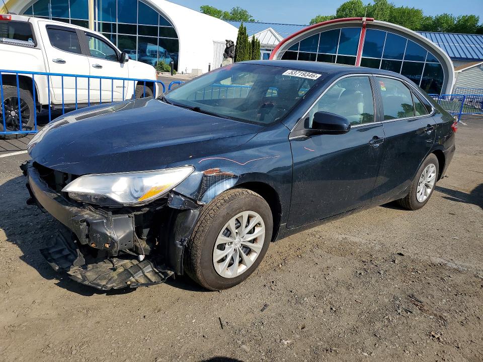 53719346 :رقم المزاد ، 4T1BF1FK4HU737806 vin ، 2017 Toyota Camry مزاد بيع