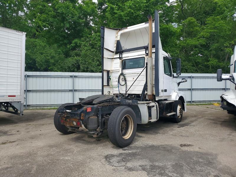 Продаж на аукціоні авто 2018 Volvo Vnl, vin: 4V4N39TG6JN892595, номер лоту: 53846816