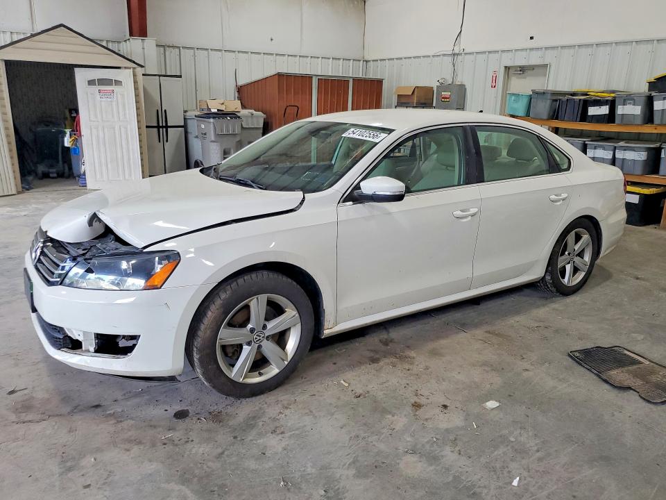 54102556 :رقم المزاد ، 1VWBT7A3XEC102488 vin ، 2014 Volkswagen Passat مزاد بيع