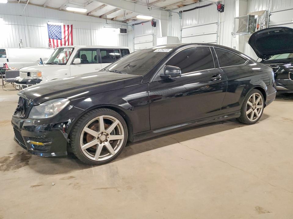 Продажа на аукционе авто 2013 Mercedes-benz C, vin: WDDGJ4HB3DF999246, номер лота: 54764376