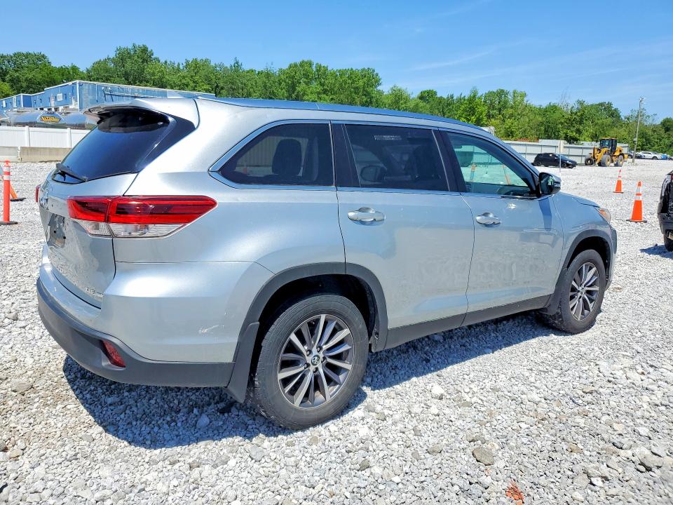 54672966 :رقم المزاد ، 5TDJZRFHXKS581566 vin ، 2019 Toyota Highlander مزاد بيع