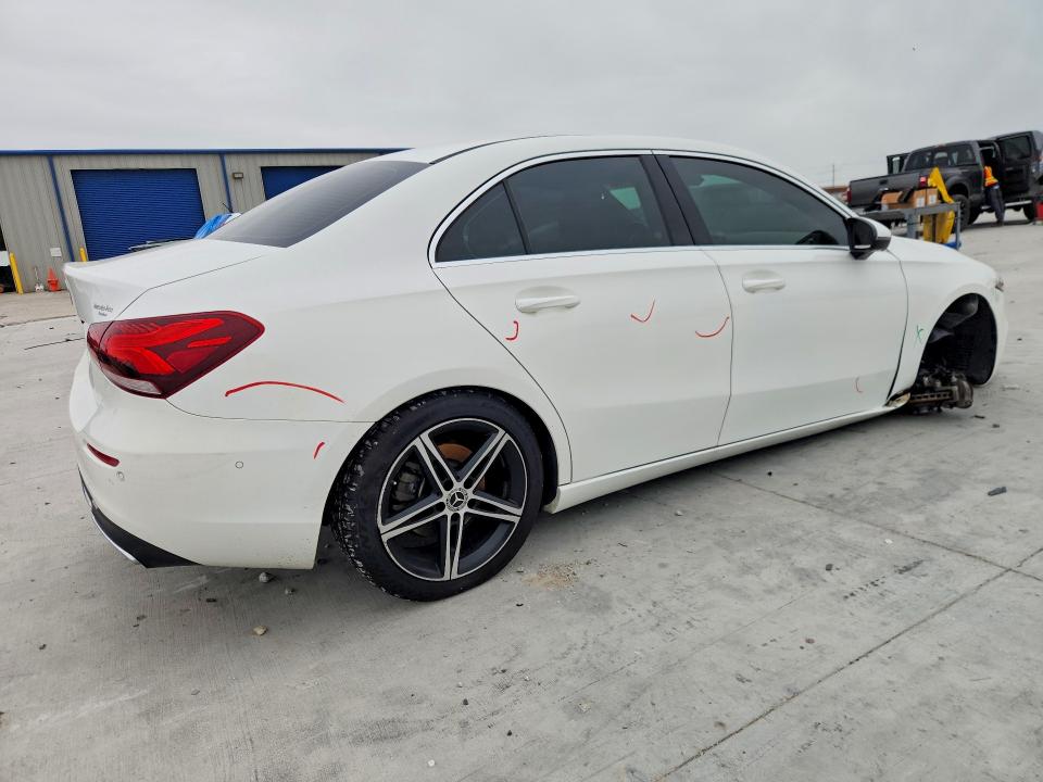 Продажа на аукционе авто 2019 Mercedes-benz A, vin: WDD3G4EBXKW026833, номер лота: 52192366
