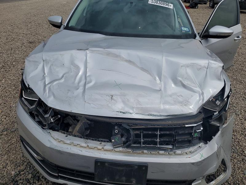 53830896 :رقم المزاد ، 1VWAT7A32HC007715 vin ، 2017 Volkswagen Passat مزاد بيع