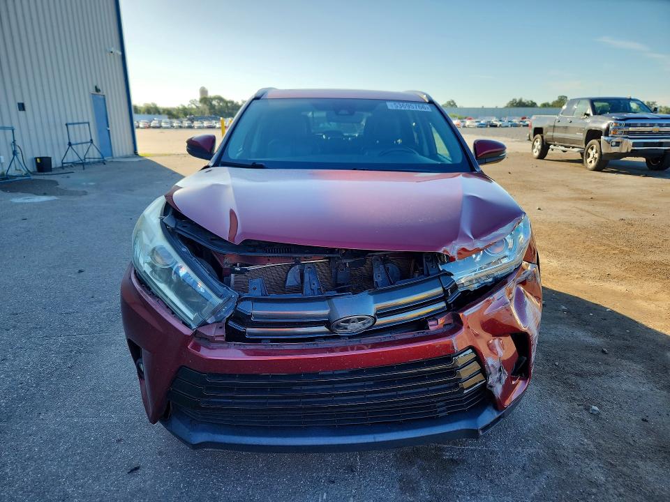 53695766 :رقم المزاد ، 5TDKZRFHXJS539000 vin ، 2018 Toyota Highlander مزاد بيع