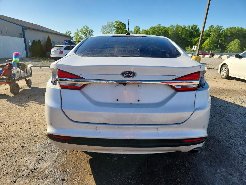 53101306 :رقم المزاد ، 3FA6P0H70HR413349 vin ، 2017 Ford Fusion مزاد بيع