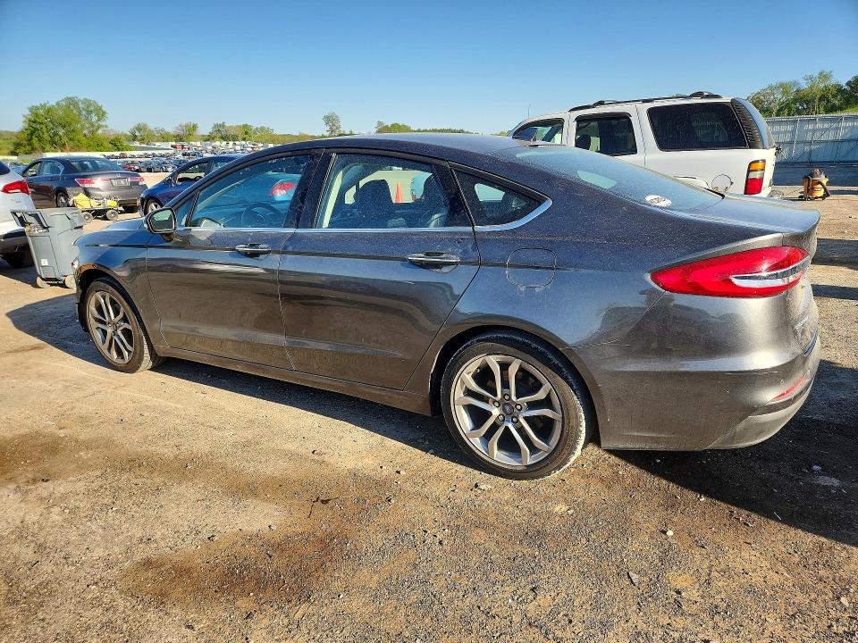 53985186 :رقم المزاد ، 3FA6P0CD6LR249787 vin ، 2020 Ford Fusion مزاد بيع