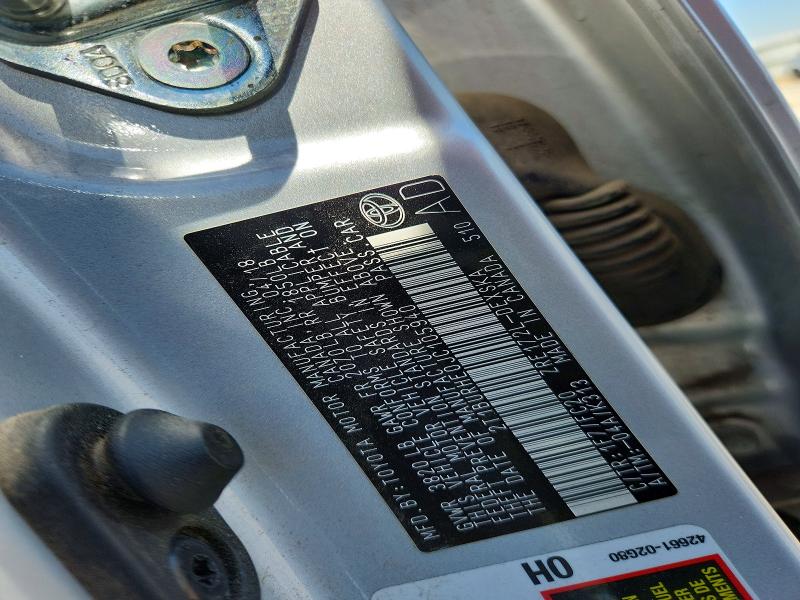 53100266 :رقم المزاد ، 2T1BURHE0JC105940 vin ، 2018 Toyota Corolla مزاد بيع