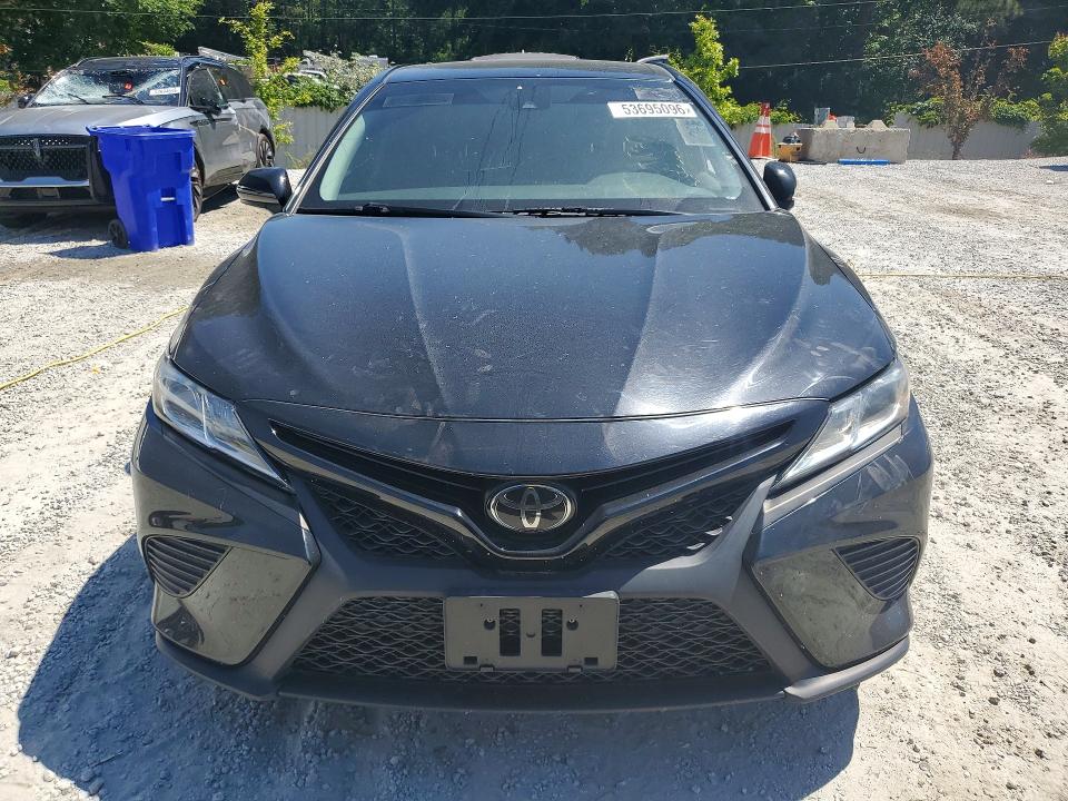 2019 Toyota Camry მანქანა იყიდება აუქციონზე, vin: 4T1B11HK7KU743179, აუქციონის ნომერი: 53695096