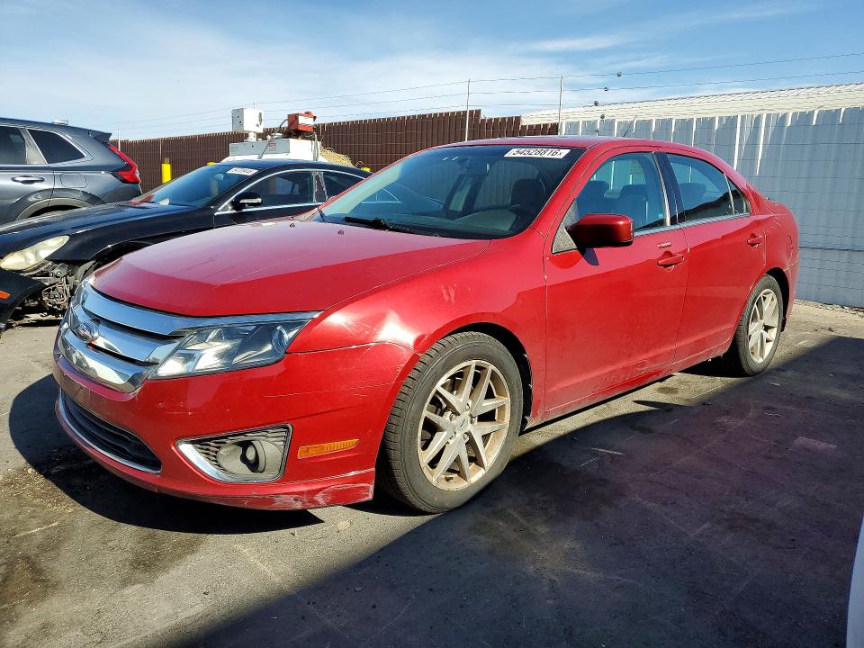 54528816 :رقم المزاد ، 3FAHP0JA8AR250289 vin ، 2010 Ford Fusion مزاد بيع