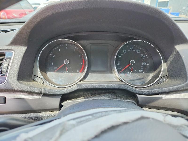 52427796 :رقم المزاد ، 1VWDT7A38HC026086 vin ، 2017 Volkswagen Passat مزاد بيع