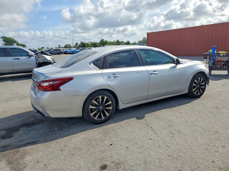 Продажа на аукционе авто 2018 Nissan Altima, vin: 1N4AL3AP9JC177502, номер лота: 54838436
