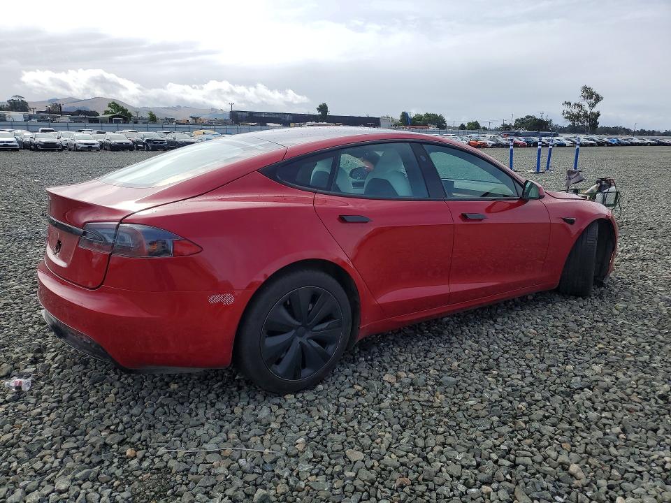 55098376 :رقم المزاد ، 5YJSA1E50MF454384 vin ، 2021 Tesla Model S مزاد بيع
