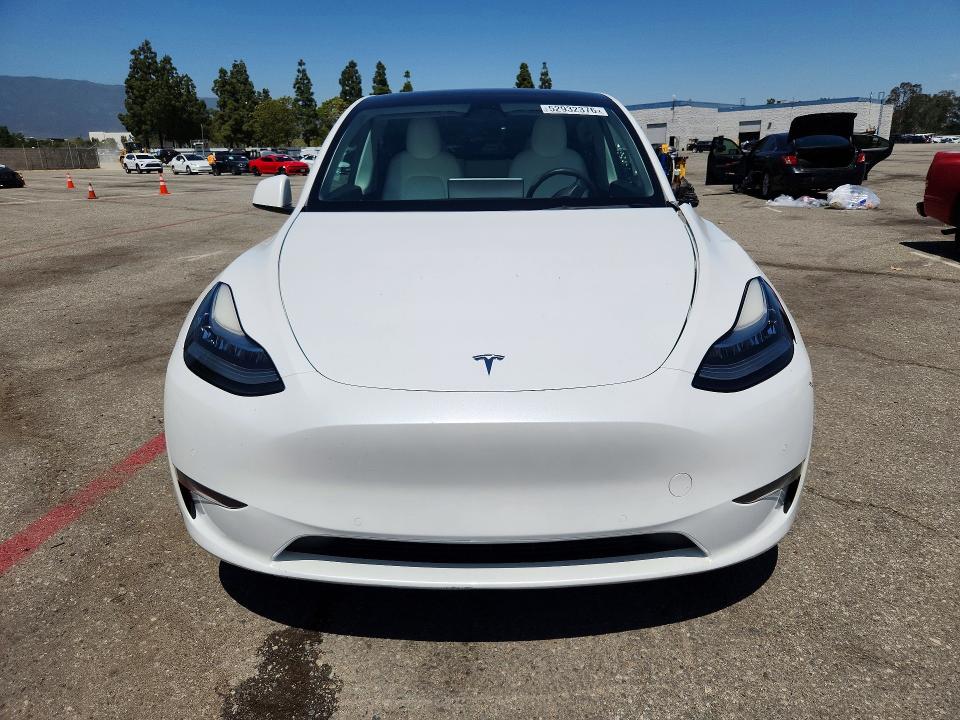 52932376 :رقم المزاد ، 5YJYGAEE7MF273940 vin ، 2021 Tesla Model Y مزاد بيع