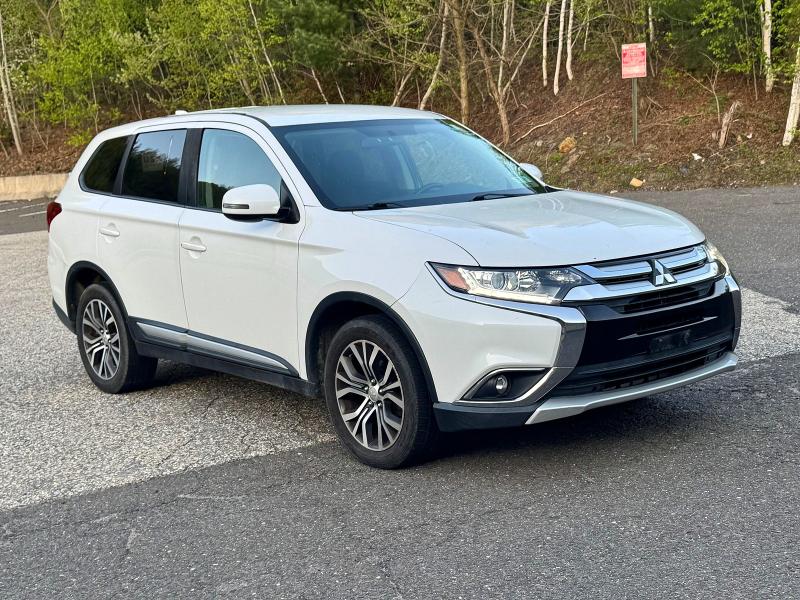 Auction sale of the 2017 Mitsubishi Outlander, vin: JA4AZ3A3XHZ004630, lot number: 53308386
