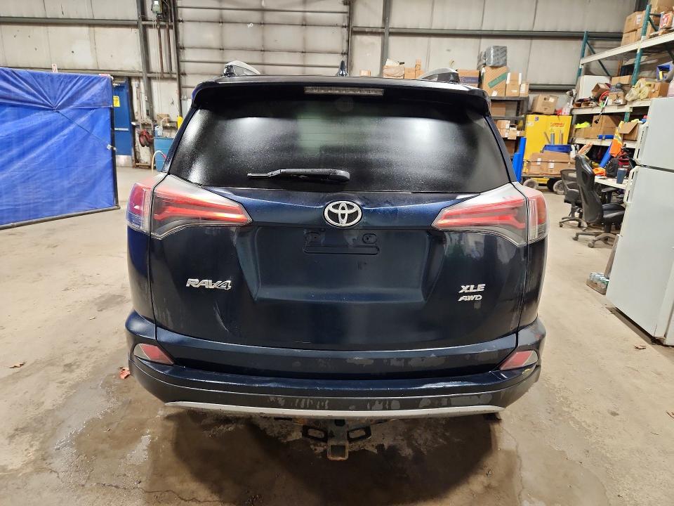 Продаж на аукціоні авто 2017 Toyota Rav4, vin: 2T3RFREVXHW567077, номер лоту: 55129526