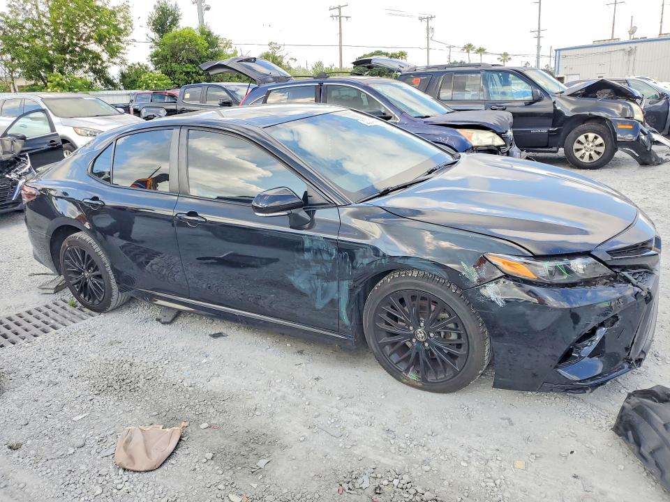 Продаж на аукціоні авто 2021 Toyota Camry, vin: 4T1T11AK3MU449859, номер лоту: 52304066