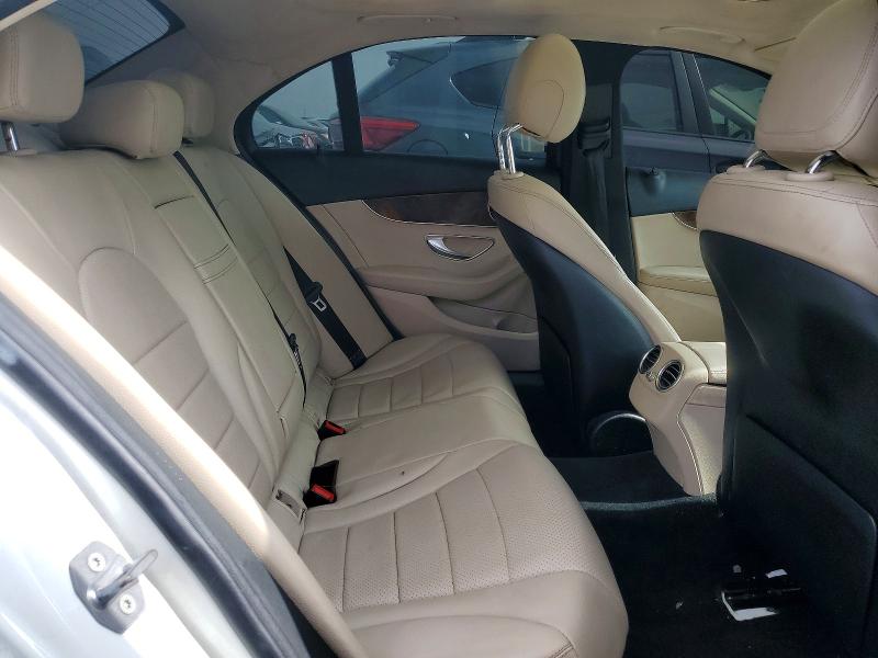 52533886 :رقم المزاد ، 55SWF4JB4HU201654 vin ، 2017 Mercedes-benz C مزاد بيع