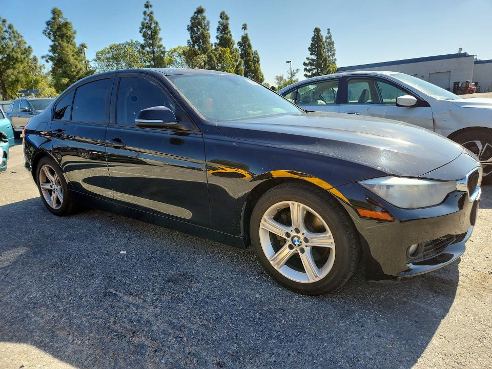 52508556 :رقم المزاد ، WBA3C1C51DF437393 vin ، 2013 Bmw 328i مزاد بيع