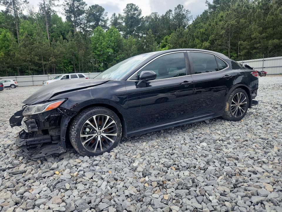 52551576 :رقم المزاد ، 4T1G11AK2LU902983 vin ، 2020 Toyota Camry مزاد بيع