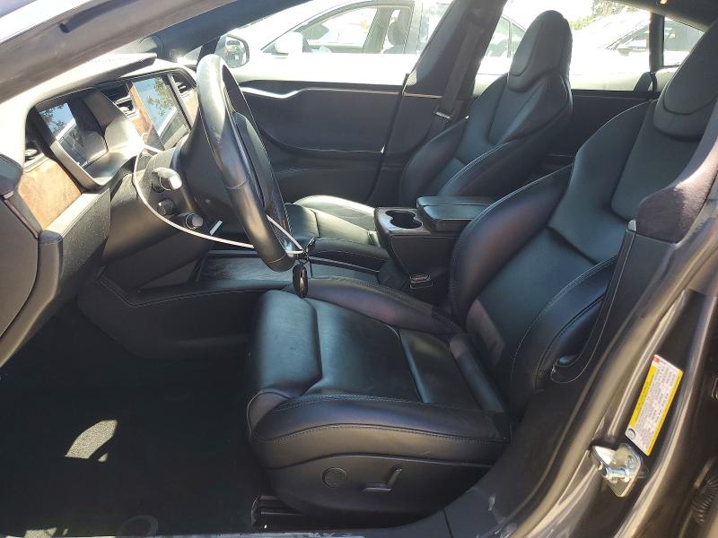 53592906 :رقم المزاد ، 5YJSA1E28JF261207 vin ، 2018 Tesla Model S مزاد بيع