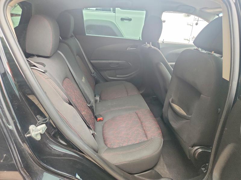 53953016 :رقم المزاد ، 1G1JD6SB8J4120061 vin ، 2018 Chevrolet Sonic مزاد بيع