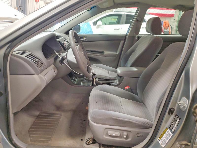 54963236 :رقم المزاد ، 4T1BE32K95U575882 vin ، 2005 Toyota Camry مزاد بيع