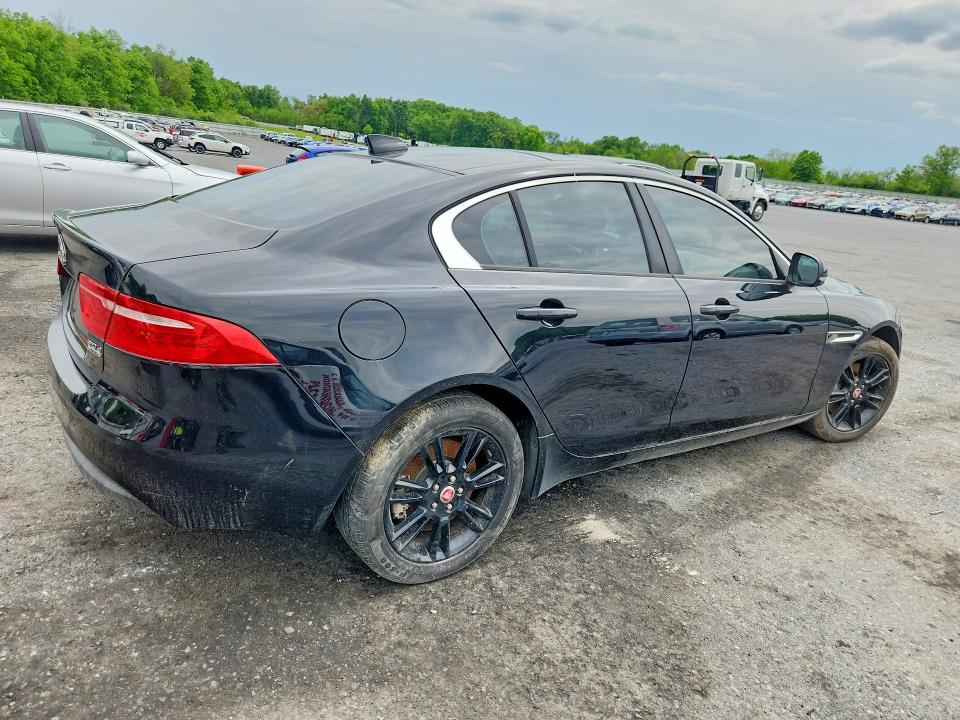 Продаж на аукціоні авто 2017 Jaguar Xe, vin: SAJAJ4BNXHA974898, номер лоту: 54696896