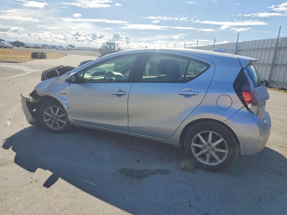 2016 Toyota Prius C მანქანა იყიდება აუქციონზე, vin: JTDKDTB34G1121852, აუქციონის ნომერი: 54894266