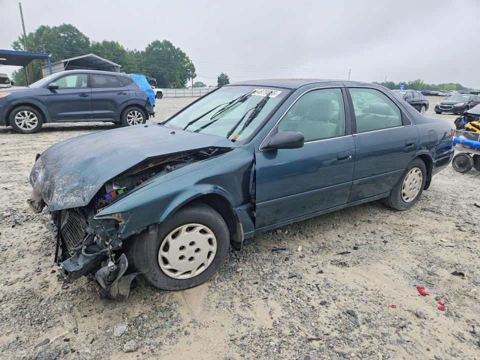 54879076 :رقم المزاد ، JT2BG22K9W0137373 vin ، 1998 Toyota Camry مزاد بيع