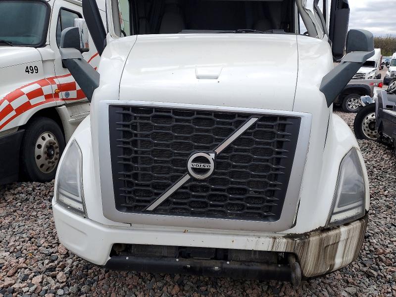 52740496 :رقم المزاد ، 4V4WC9EH9LN233973 vin ، 2020 Volvo Vnr مزاد بيع