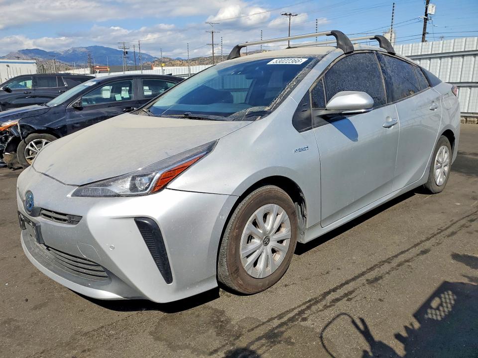 Продажа на аукционе авто 2021 Toyota Prius, vin: JTDKAMFU8M3137246, номер лота: 53022366
