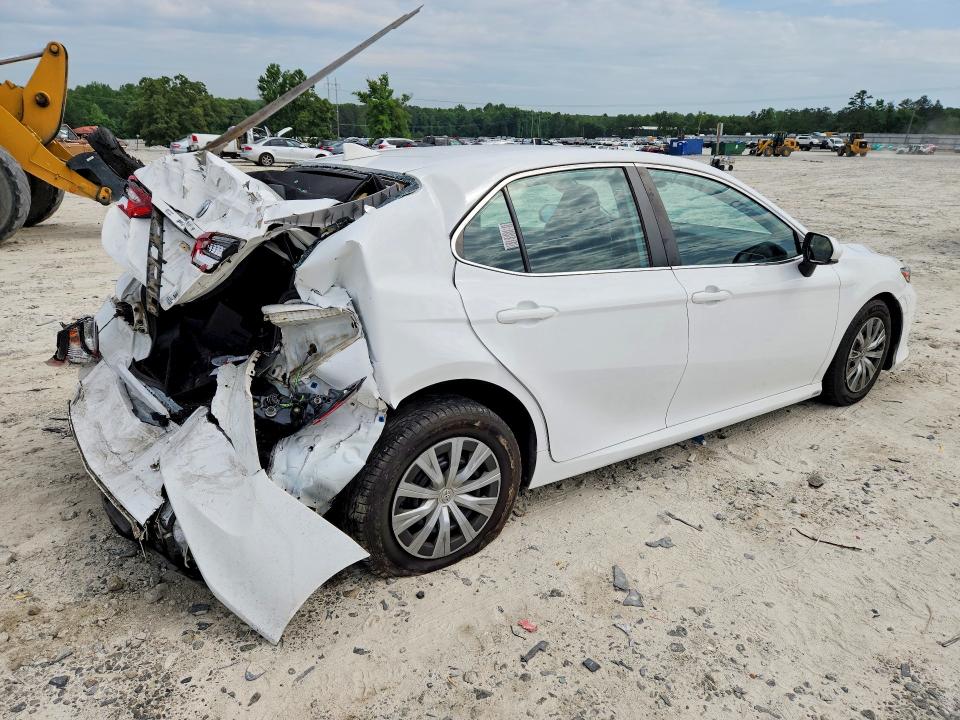 56397076 :رقم المزاد ، 4T1C31AK1NU599769 vin ، 2022 Toyota Camry مزاد بيع