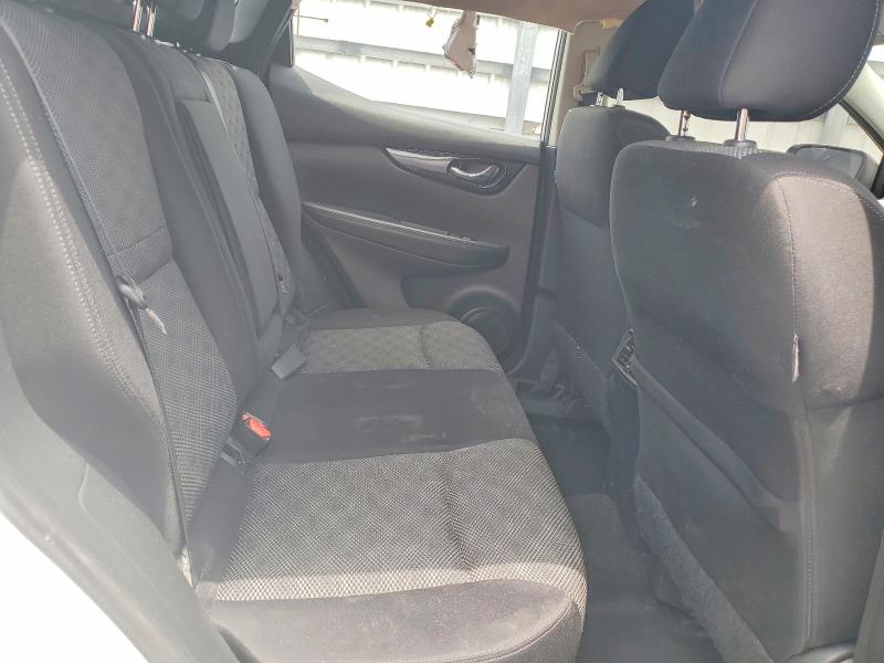 51512586 :رقم المزاد ، JN1BJ1CRXHW105808 vin ، 2017 Nissan Rogue Sport مزاد بيع