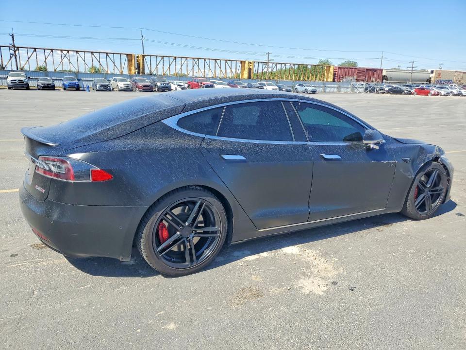 54095086 :رقم المزاد ، 5YJSA1E42JF296598 vin ، 2018 Tesla Model S مزاد بيع