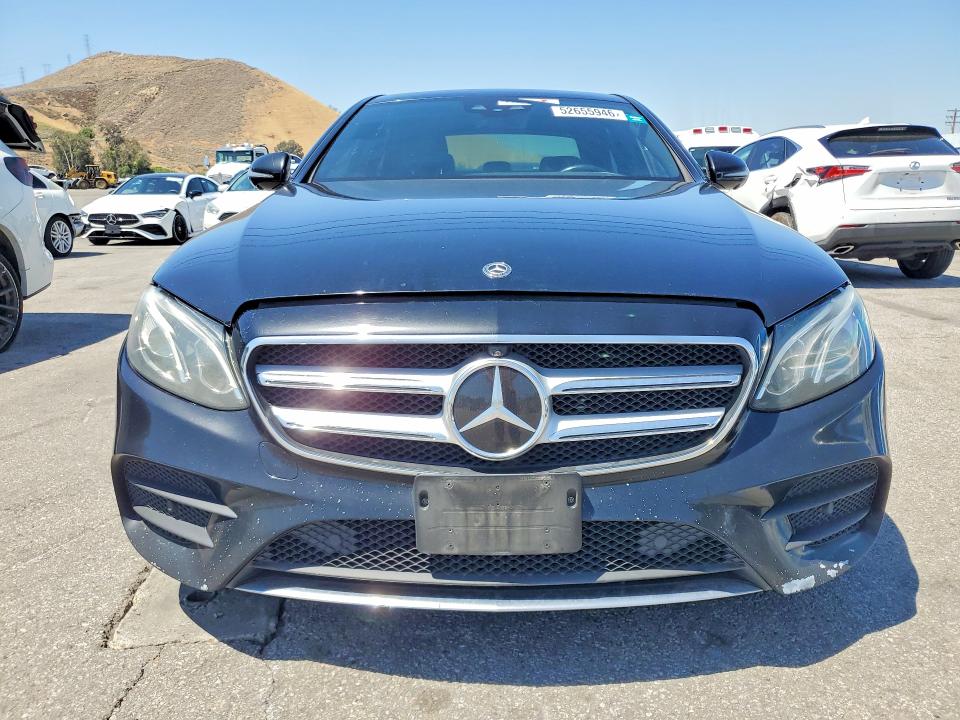52655946 :رقم المزاد ، WDDZF6JB3KA520284 vin ، 2019 Mercedes-benz E مزاد بيع