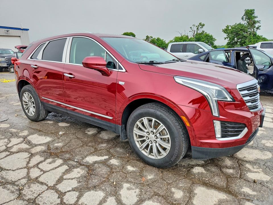55333706 :رقم المزاد ، 1GYKNBRS1HZ159427 vin ، 2017 Cadillac Xt5 مزاد بيع