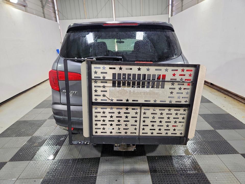 Продаж на аукціоні авто 2018 Honda Pilot, vin: 5FNYF5H17JB021488, номер лоту: 53593726