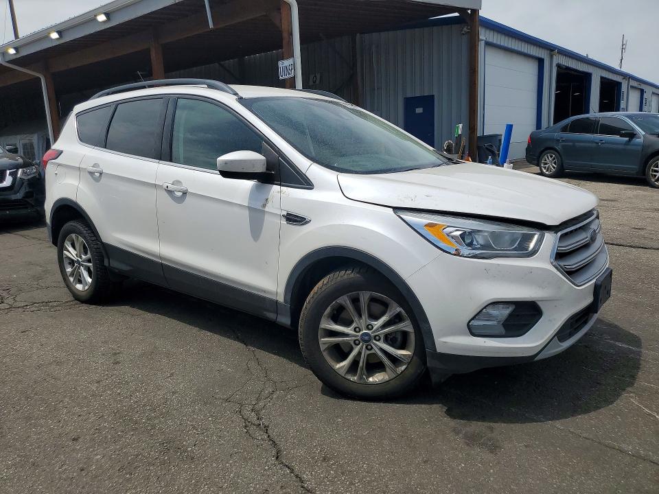 53256226 :رقم المزاد ، 1FMCU9HD4KUB27306 vin ، 2019 Ford Escape مزاد بيع