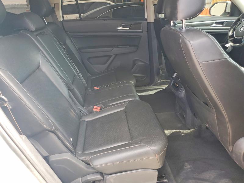 53115396 :رقم المزاد ، 1V2LR2CA8JC518472 vin ، 2018 Volkswagen Atlas مزاد بيع