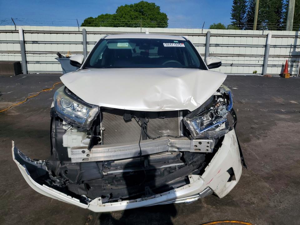 2019 Toyota Highlander მანქანა იყიდება აუქციონზე, vin: 5TDZARFH5KS060135, აუქციონის ნომერი: 52471576