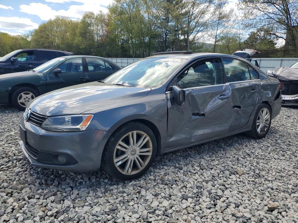 2011 Volkswagen Jetta მანქანა იყიდება აუქციონზე, vin: 3VWLZ7AJ0BM334741, აუქციონის ნომერი: 52831546