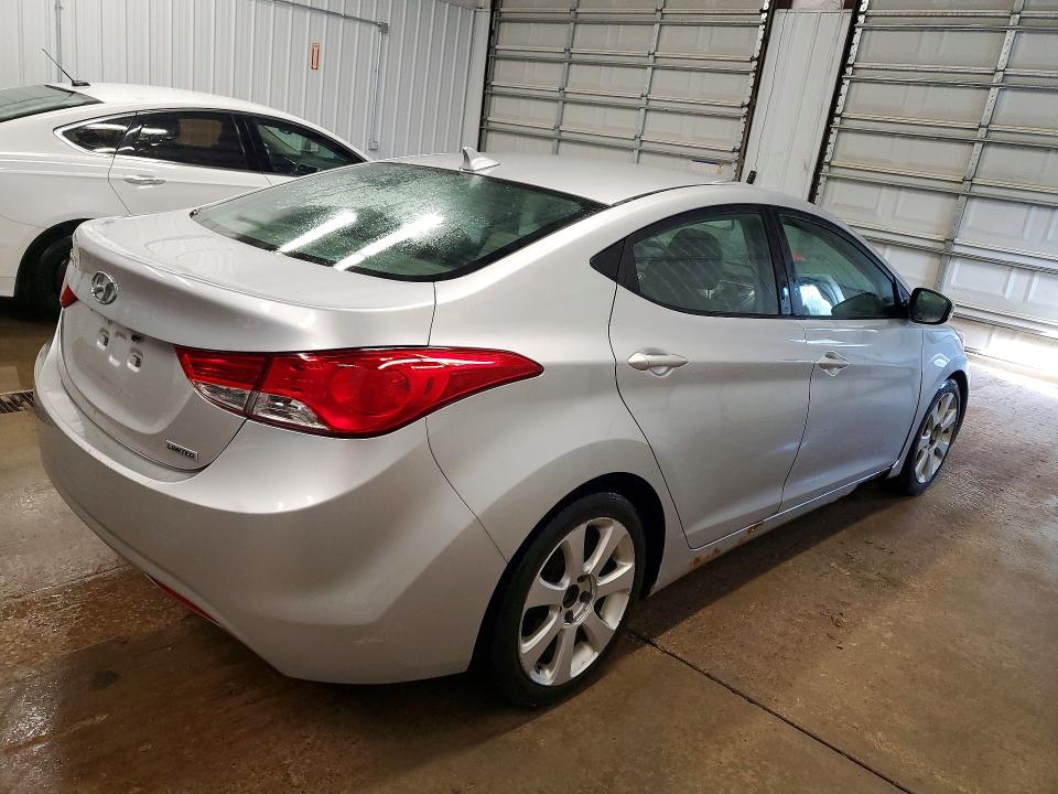 2013 Hyundai Elantra მანქანა იყიდება აუქციონზე, vin: 5NPDH4AE4DH328042, აუქციონის ნომერი: 52870406