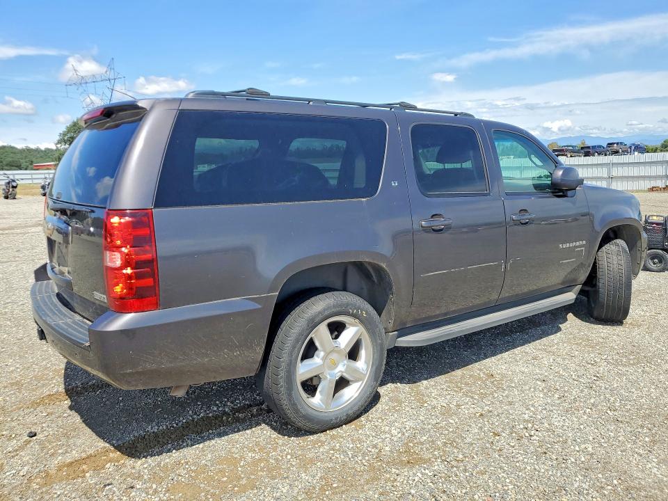 2011 Chevrolet Suburban მანქანა იყიდება აუქციონზე, vin: 1GNSKJE38BR295141, აუქციონის ნომერი: 54915716